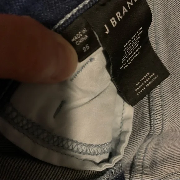 J Brand Mid-Rise Straight Leg Jeans in Utopia Wash - Picture 7 of 8